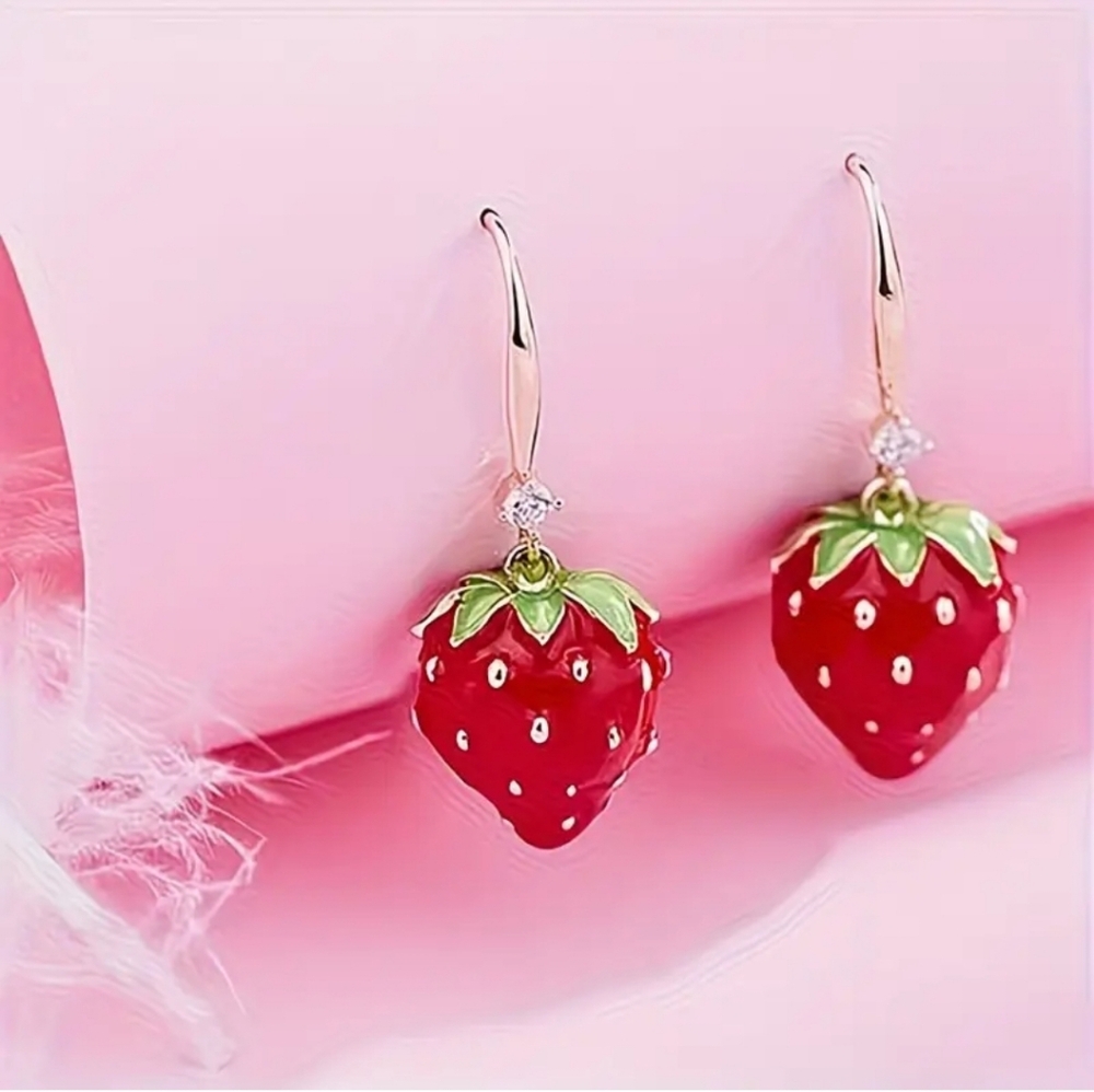 ✨3 FOR $28✨ 🆕️🍓 DELICATE STRAWBERRY EARRINGS🍓